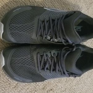 Men’s Altra Provision 4 Running Shoes sz 11.5